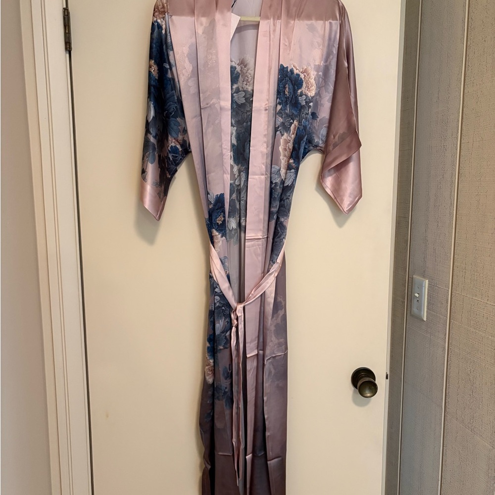 Kim + Ono Satin Kimono